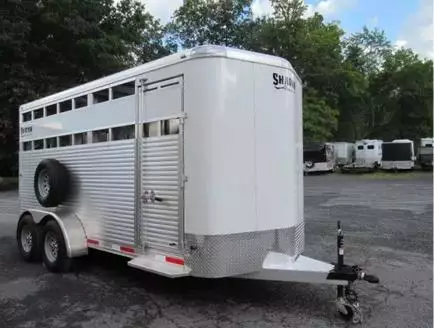 How to Prevent Shipping Fever While You Tow a Horse Trailer
