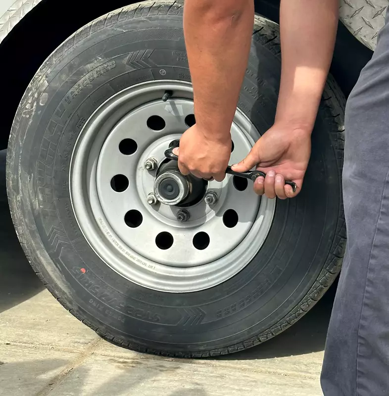 How to Remove Stubborn Lug Nuts From Your Trailer