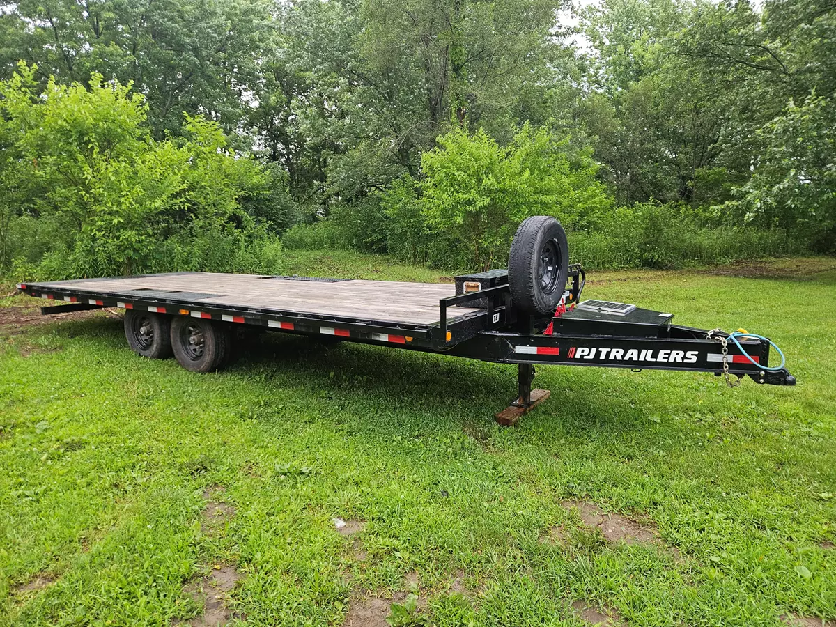 8' x 22' Deck-over Powered Tilt Trailer