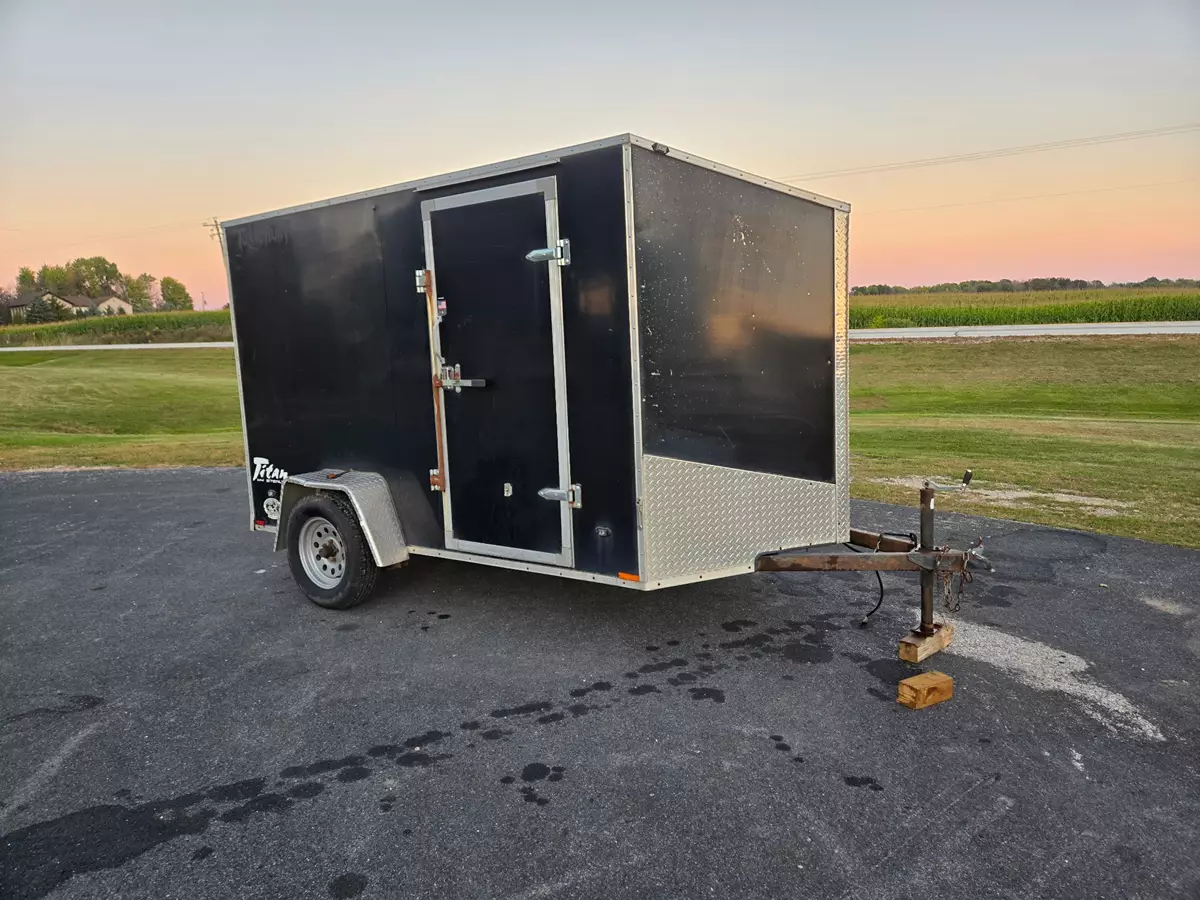 6' x 10' Enclosed Trailer