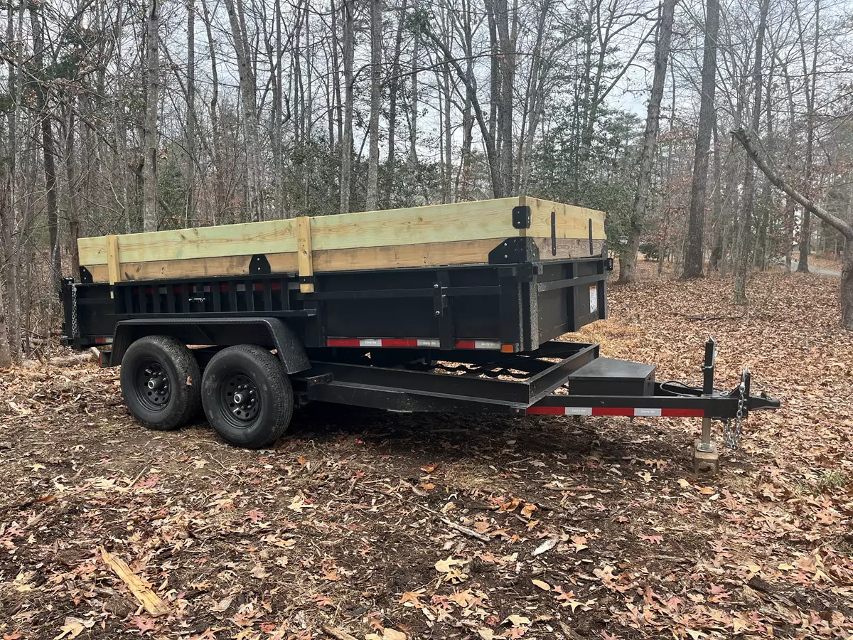 16' x 7' x 4' Dump Trailer