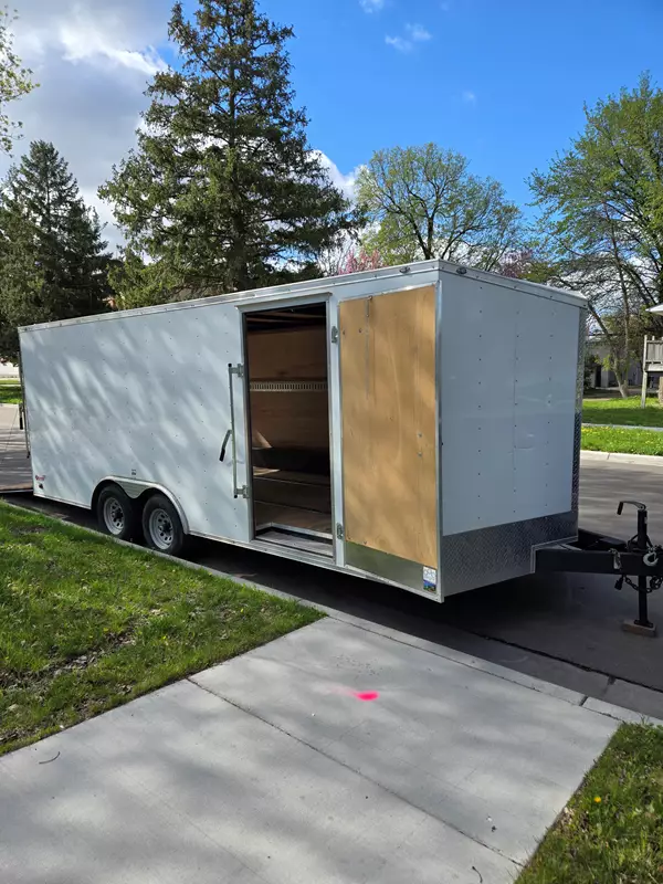 20' x 8'4" Enclosed Trailer