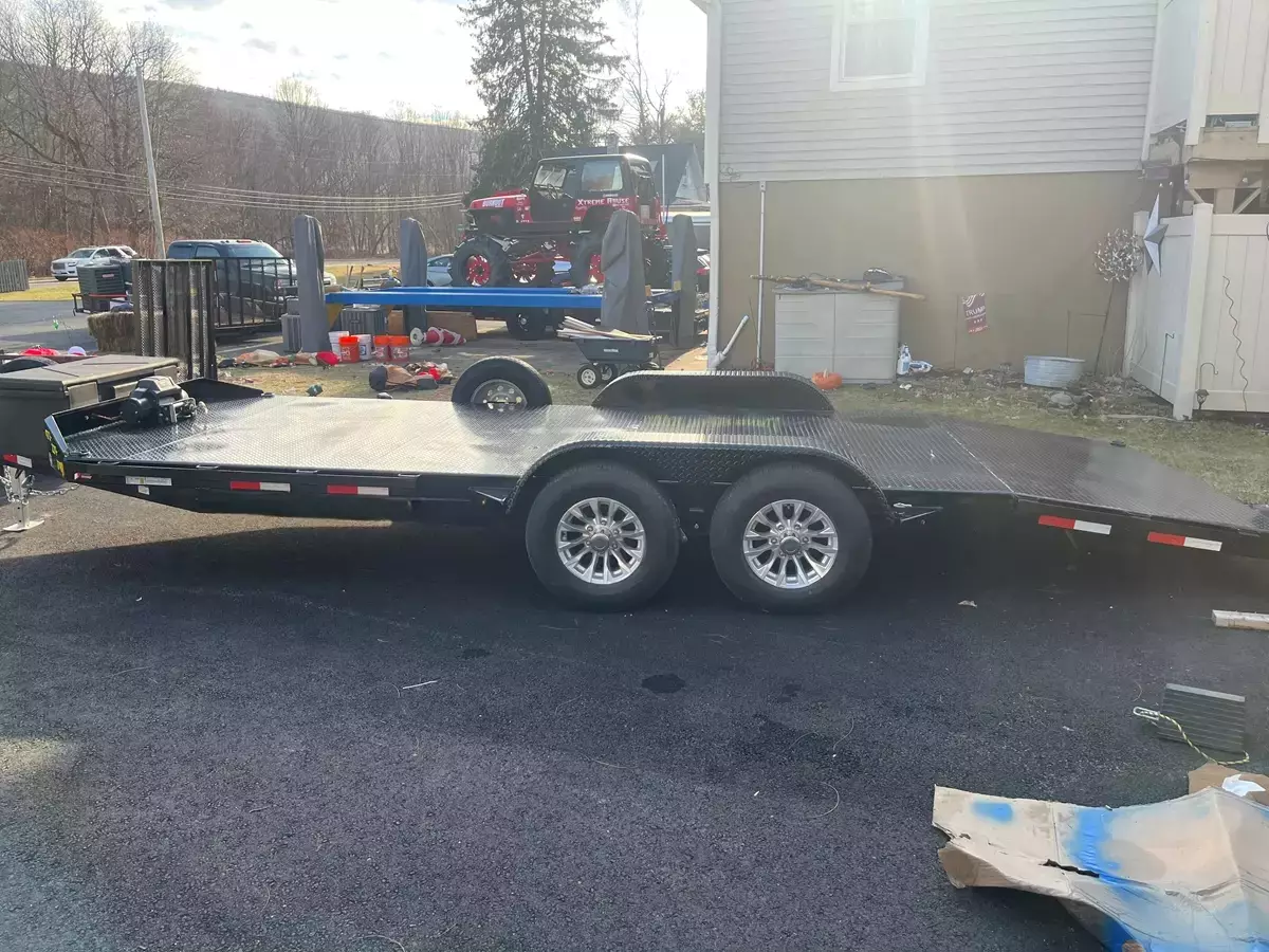 7x20 CAR HAULER WITH WINCH