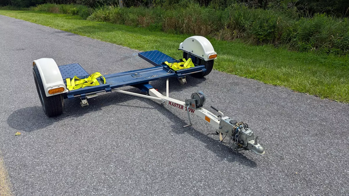 Master Tow dolly with Surge Brakes