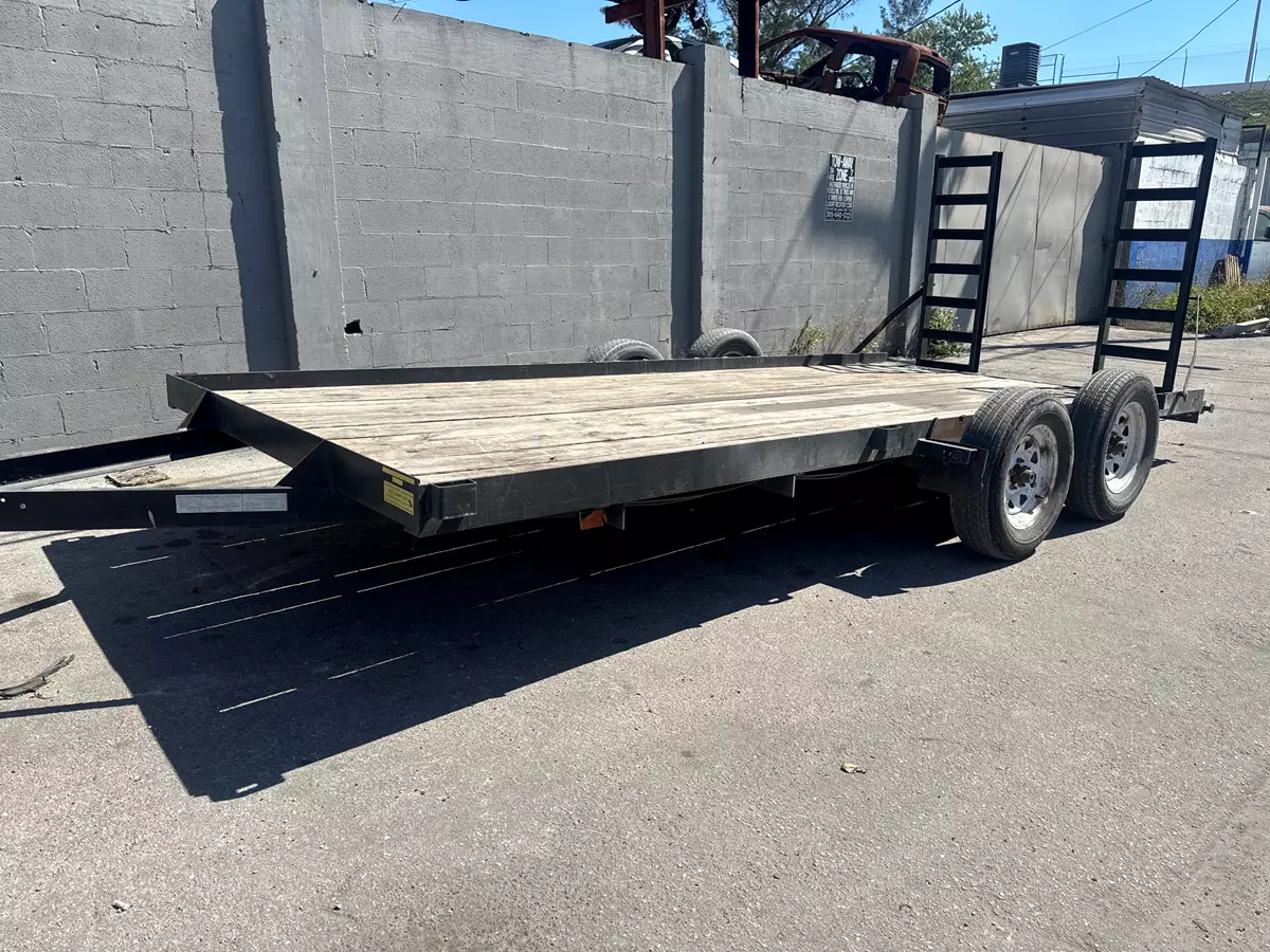 16ft Flatbed / Car Hauler Trailer