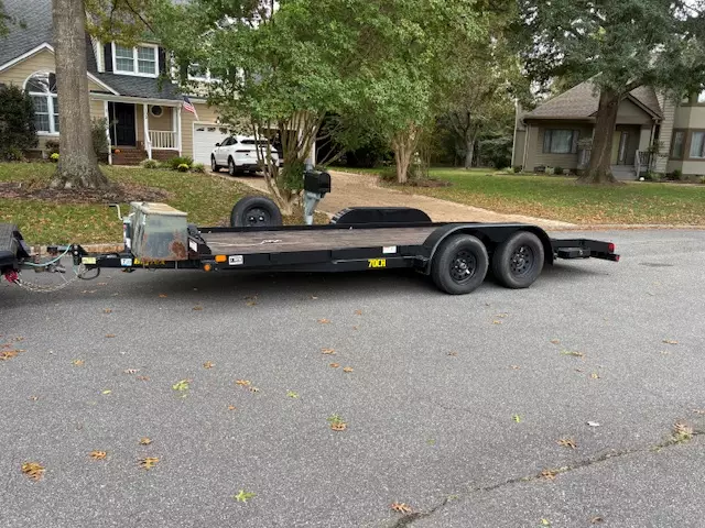 18' Car Hauler with Dovetail