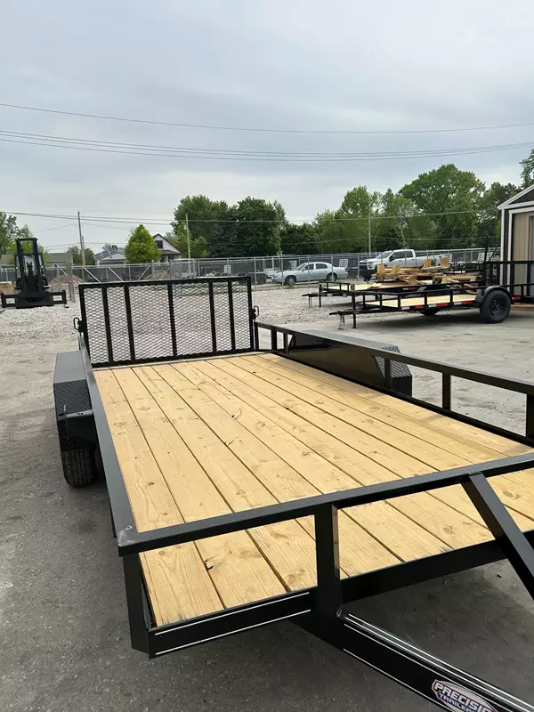 77” x 16 Tandem Axles Utility Trailer 
