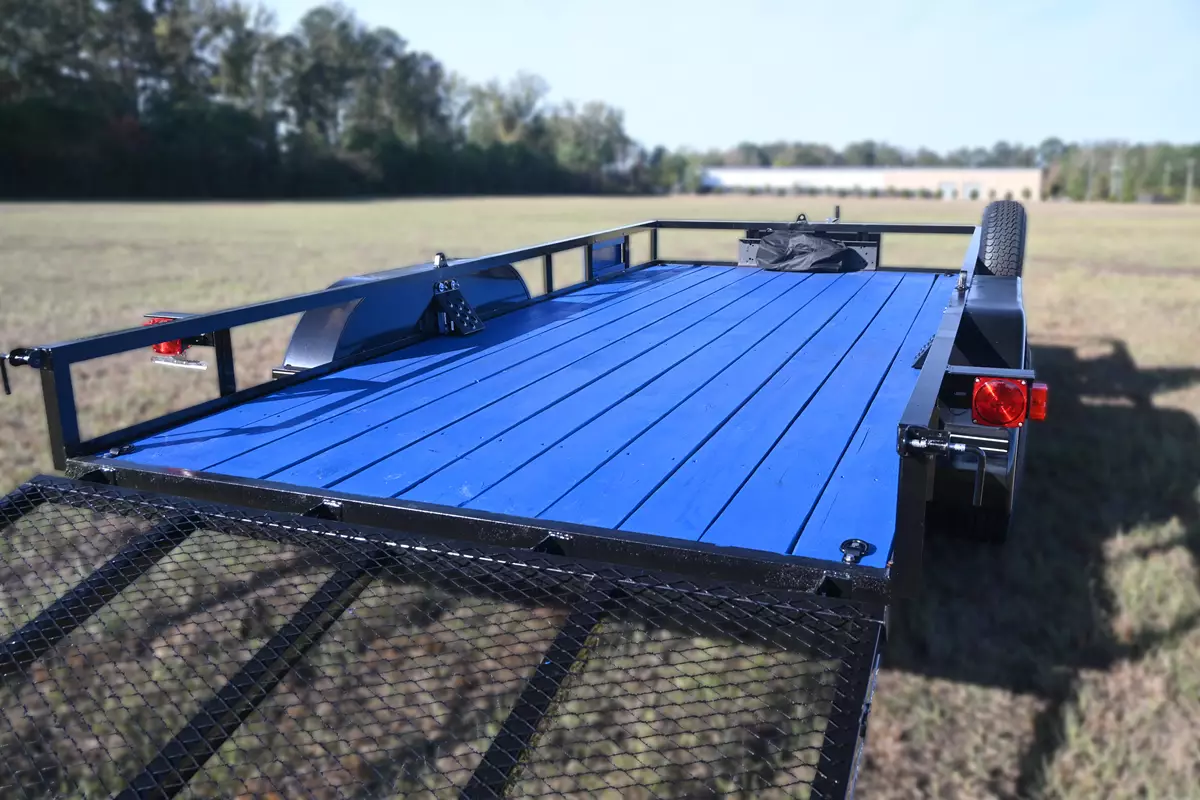 2025 Utility Trailer 83” x 16’