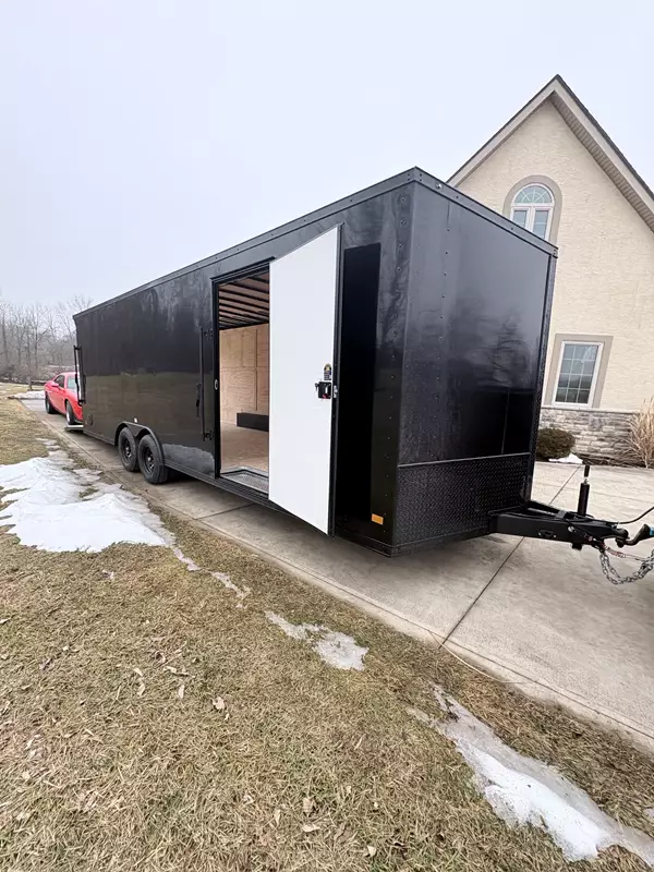 24' Enclosed For Rent 