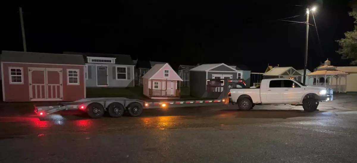 32-foot Gooseneck Equipment Trailer 