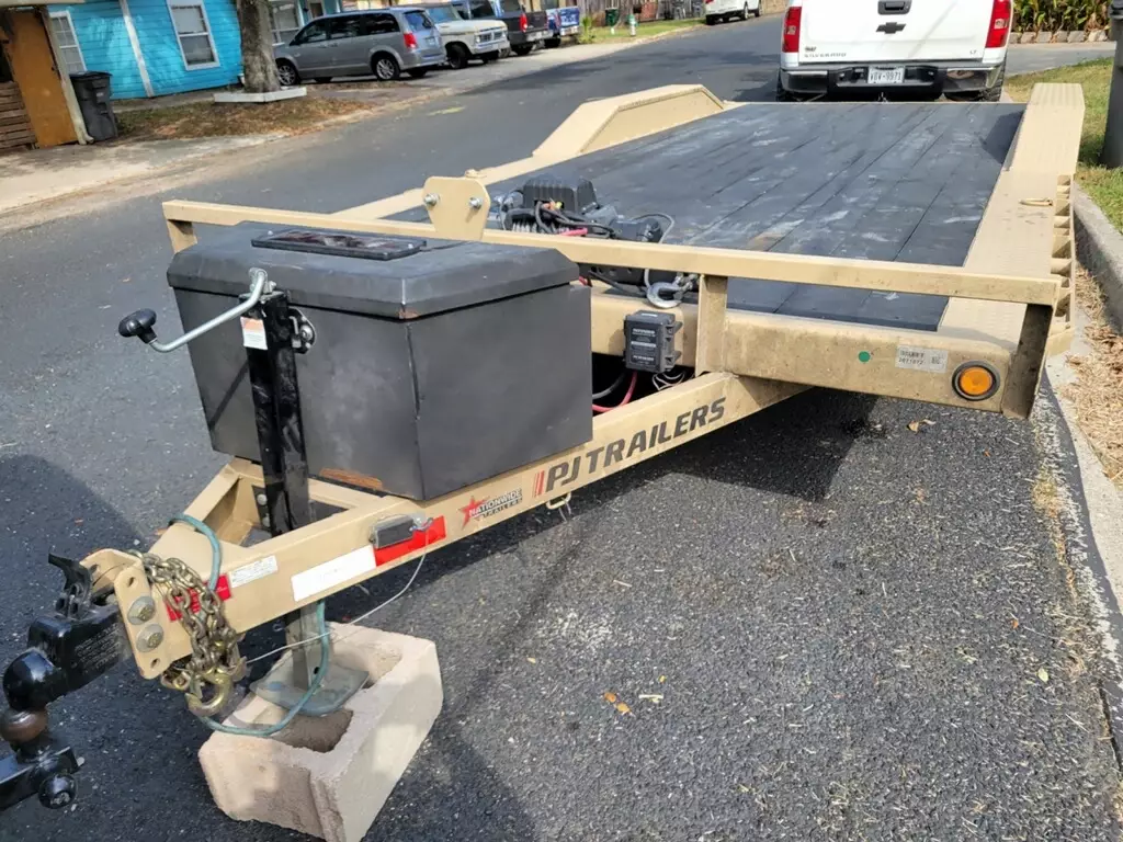 20-Foot PJ B5 Car Hauler