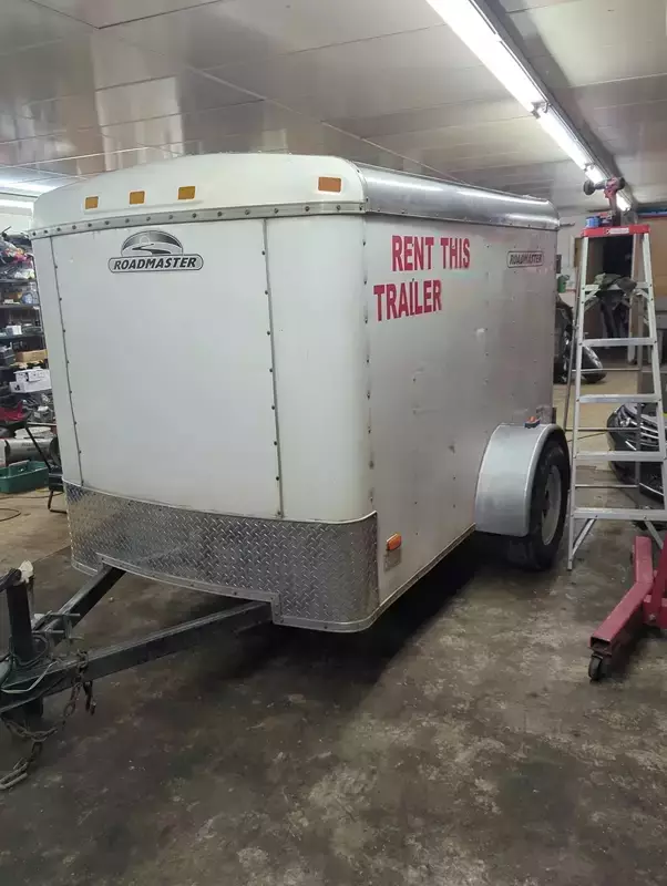 5' x 8' Enclosed Trailer