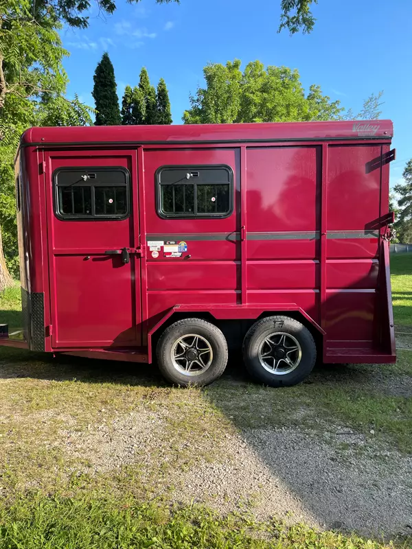 Valley 2026 Horse Trailer 2 slant bumper pull with tack room, Thoroughbred size.