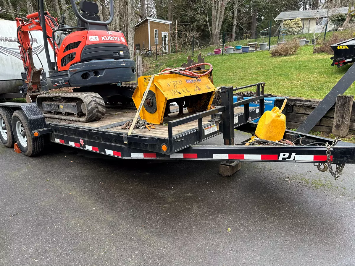 27' Flatbed Equipment/Car trailer
