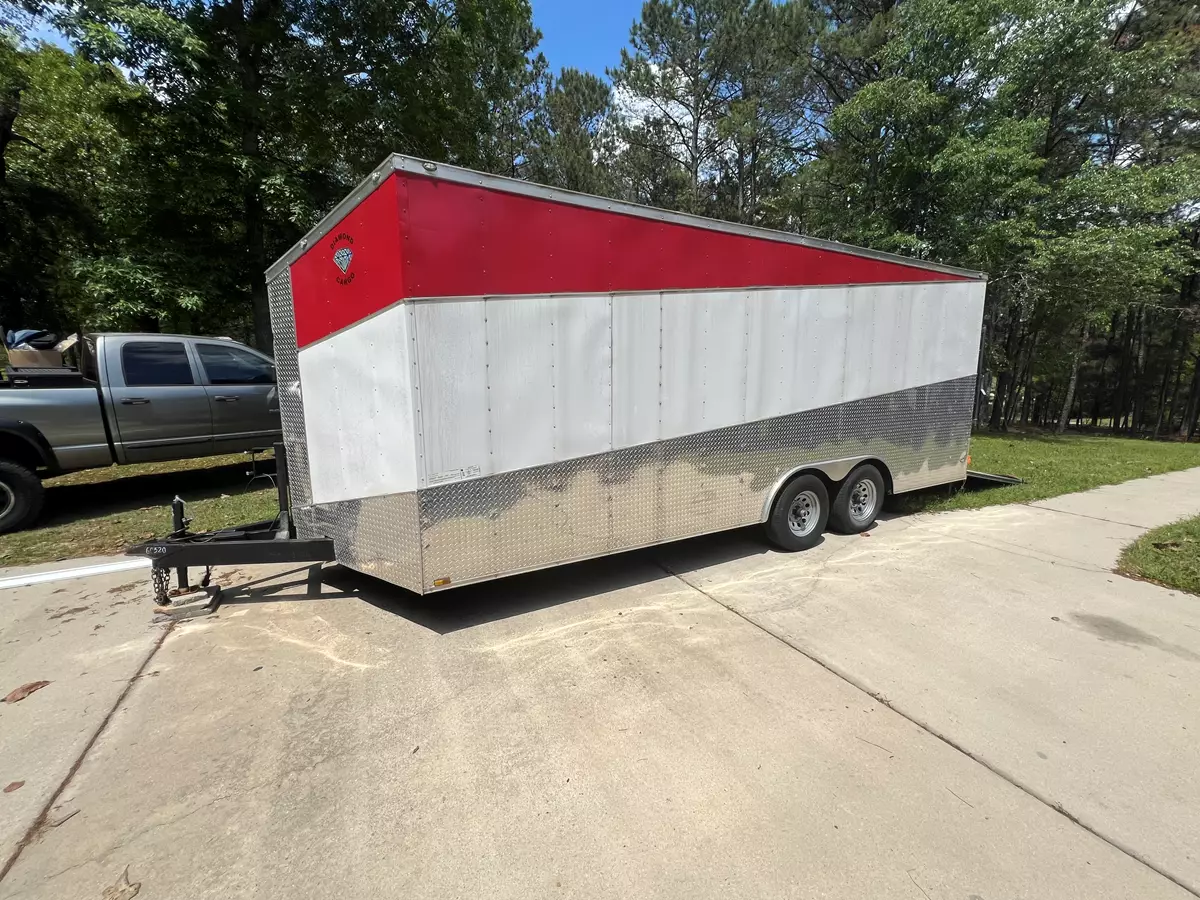20' Enclosed Trailer/Car Hauler