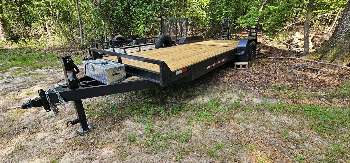 7' x 24' Equipment Trailer