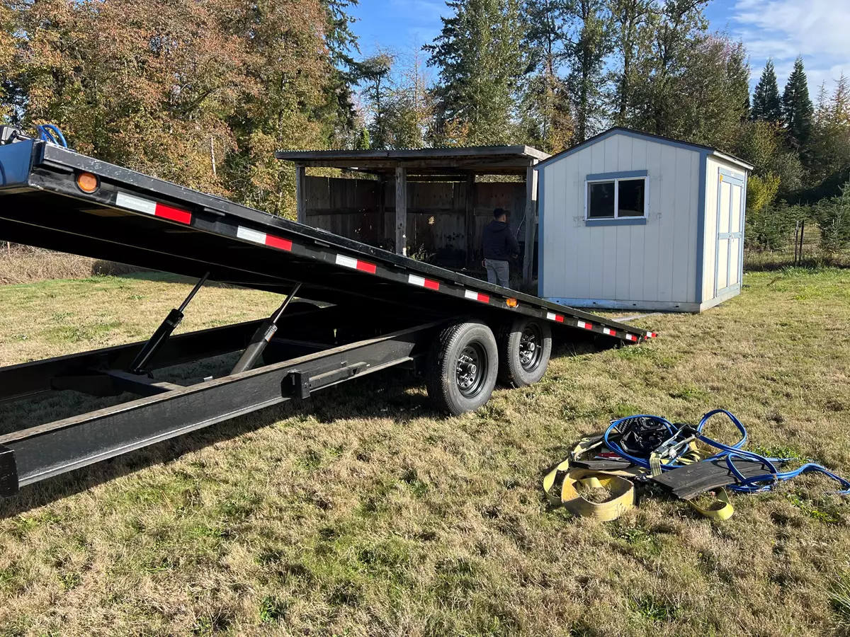 22' x 8.5' Tilt Trailer
