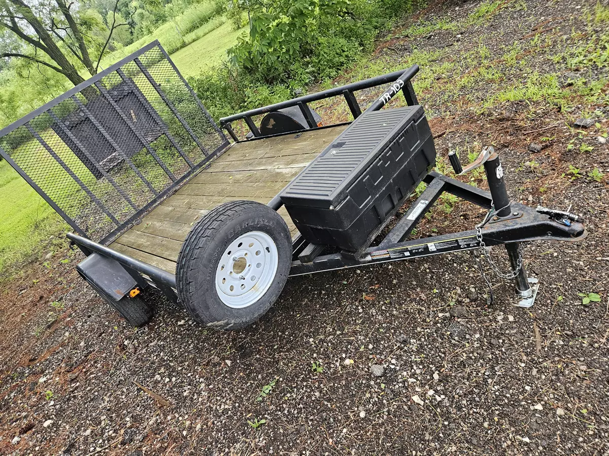 6' x 8' Utility Trailer with 4 Straps and Spare Tire Kit Included