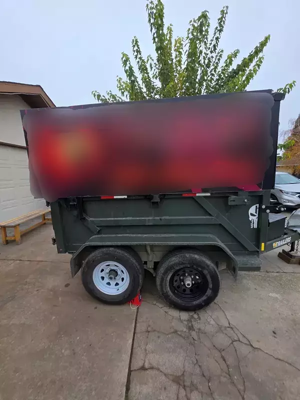 Dump trailer 8' x 8' x 5'