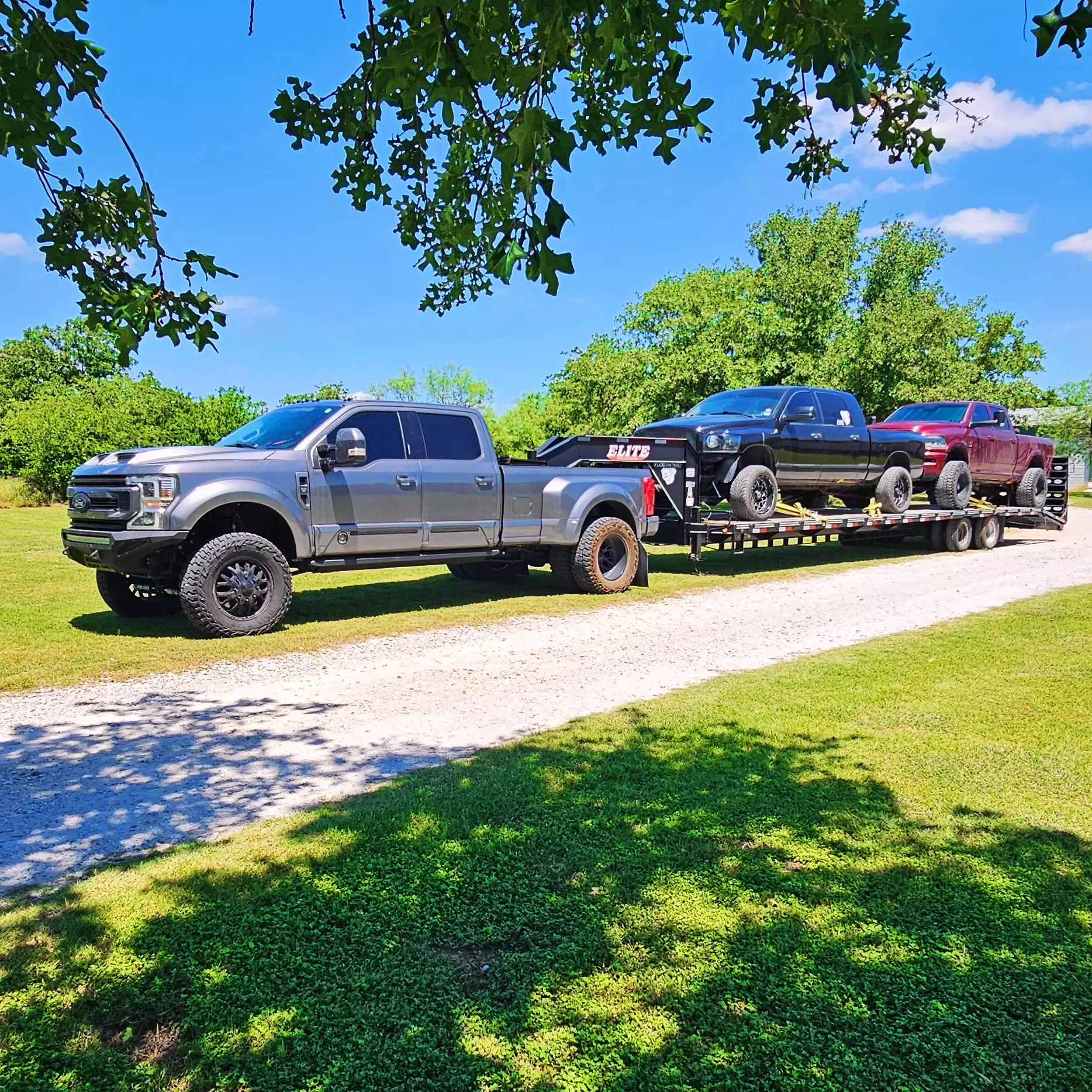 40' x 8.5' Flatbed Trailer