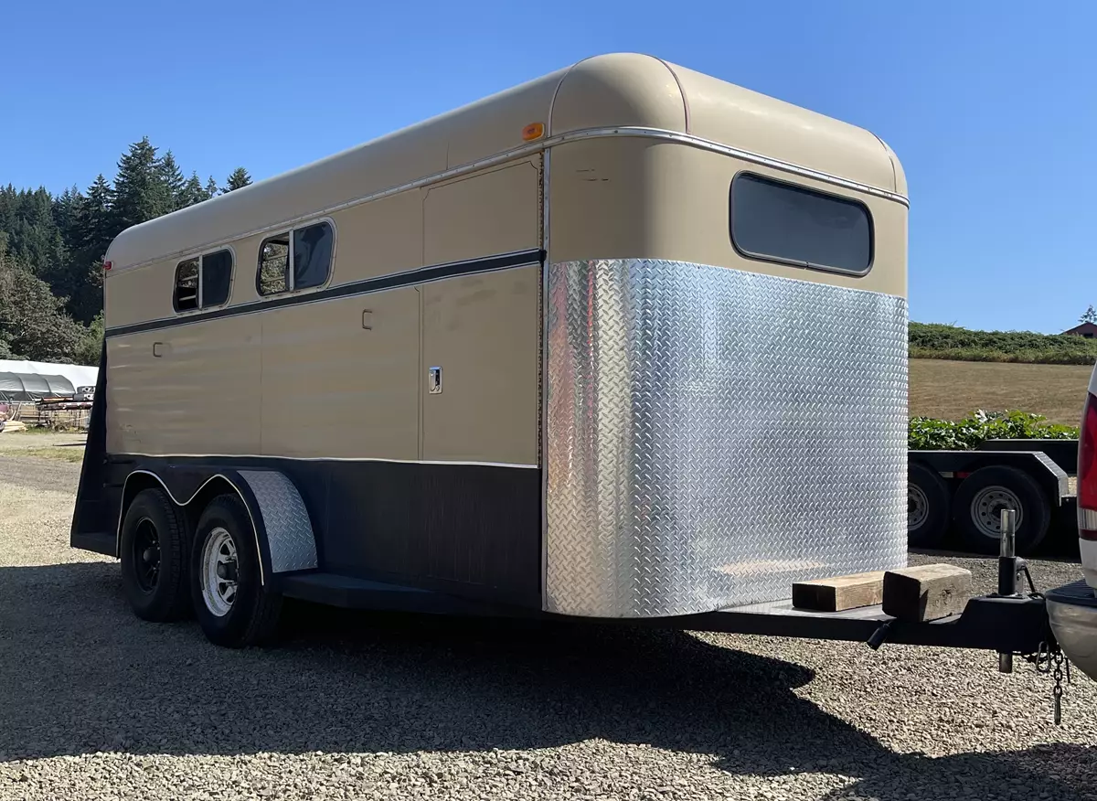 3 Horse Trailer