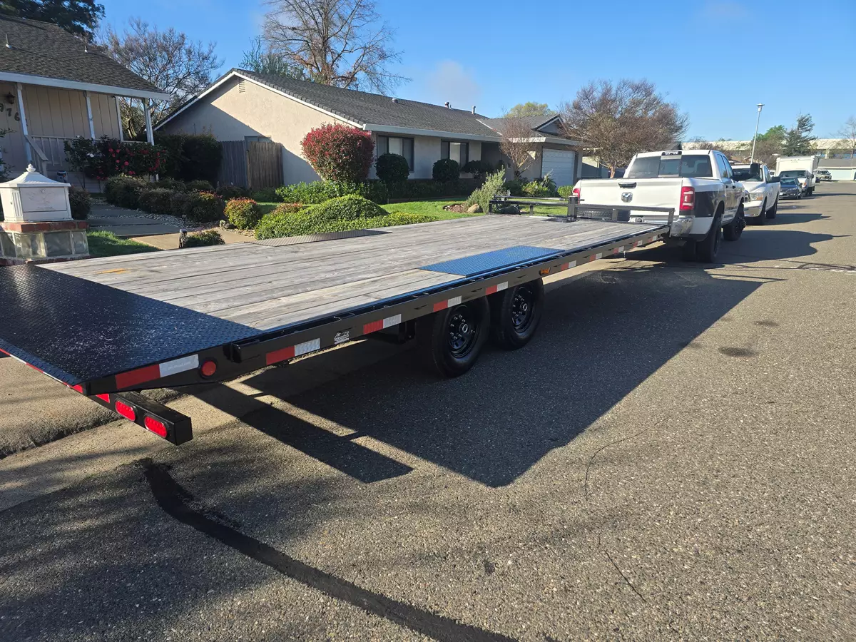 22x8 Flatbed tilt deckover 