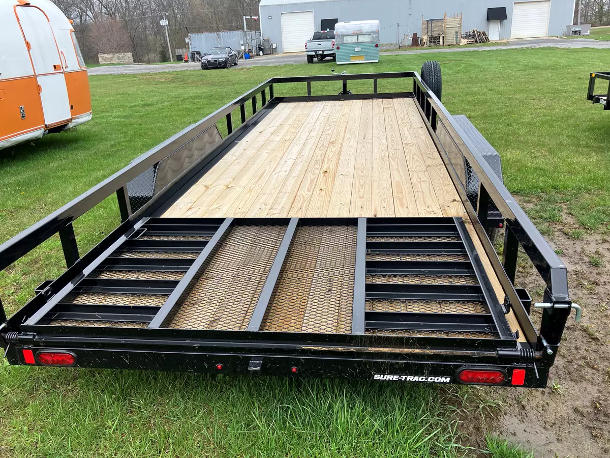 7' x 20' Utility Trailer