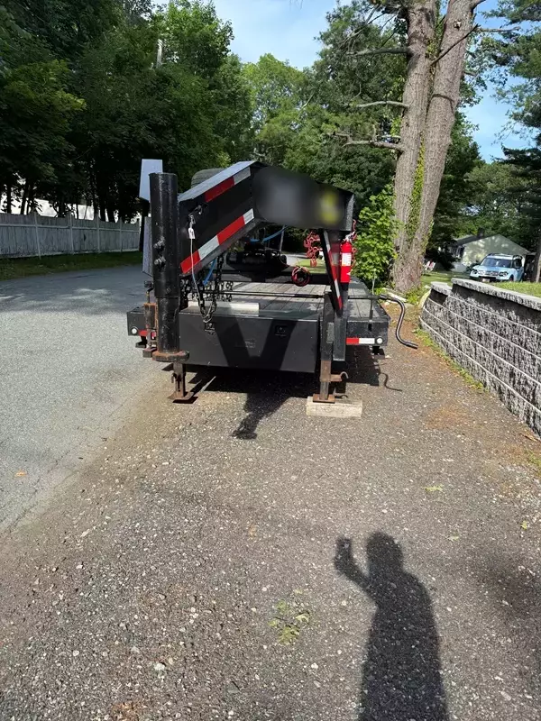 25' x 8' Gooseneck Trailer