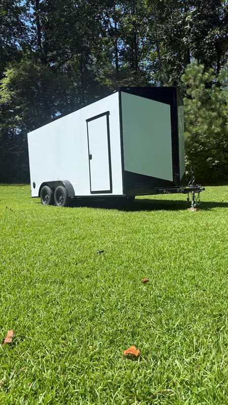 7' x 16' x 7' Enclosed Trailer with Straps