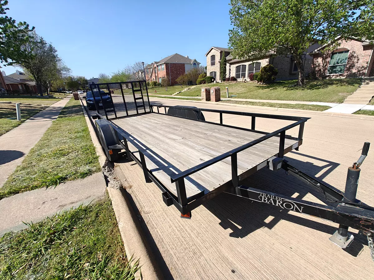 18' Utility Trailer w/ Ramp