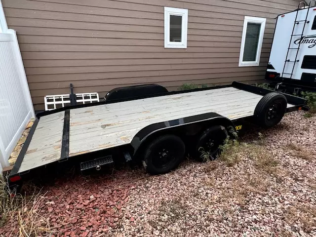 18' Flatbed Trailer