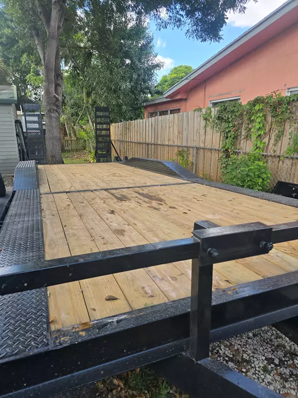 8'.5 x 24' Equipment Trailer