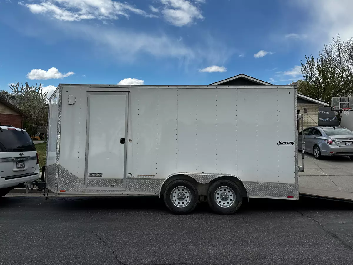 16' x 7' Enclosed Trailer 