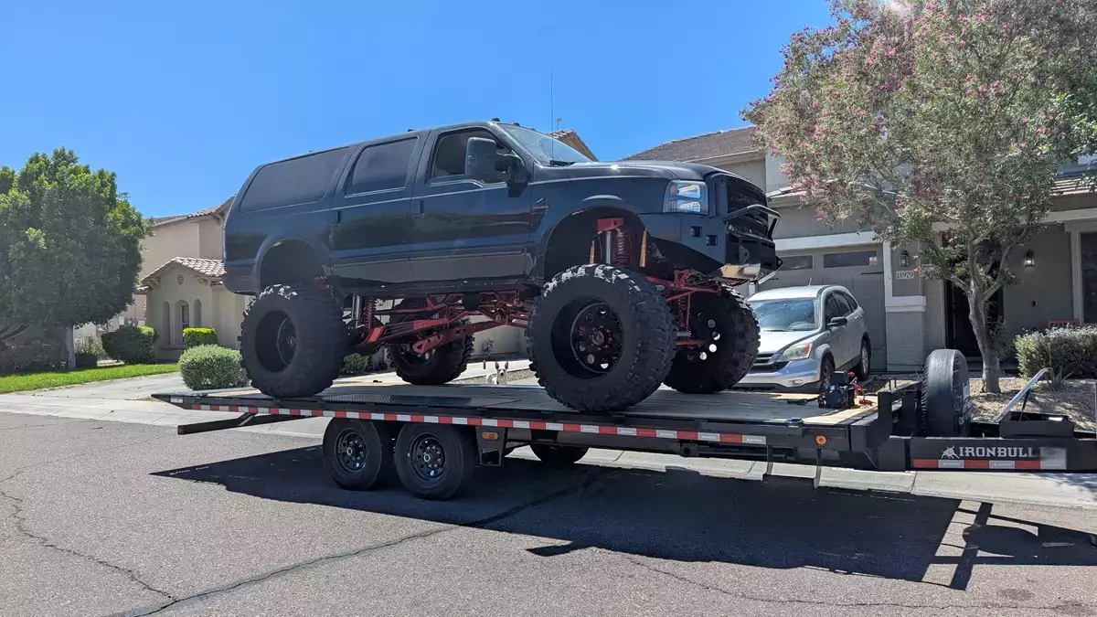 2025 Deck-Over 24ft Tilt Trailer 