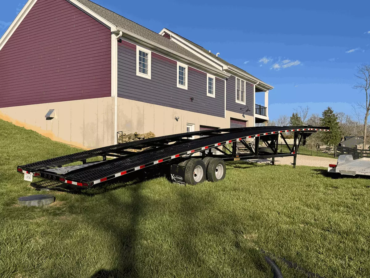 2024 Kaufman Wedge 3-Car Trailer