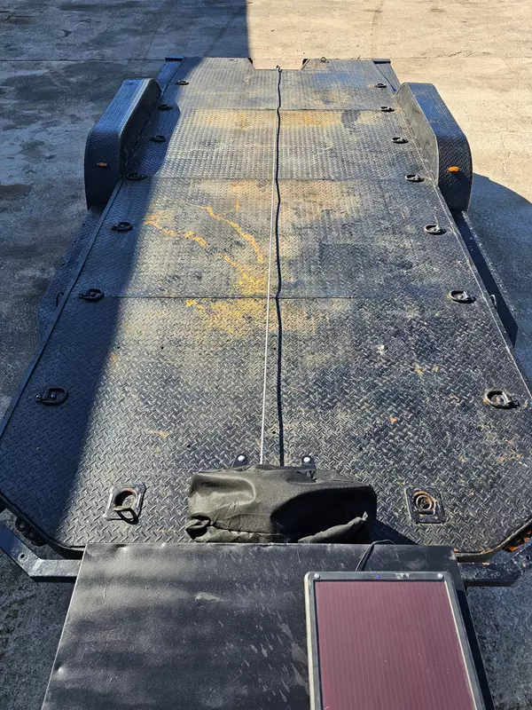 18' Car Hauler w/ 4' Dove Tail