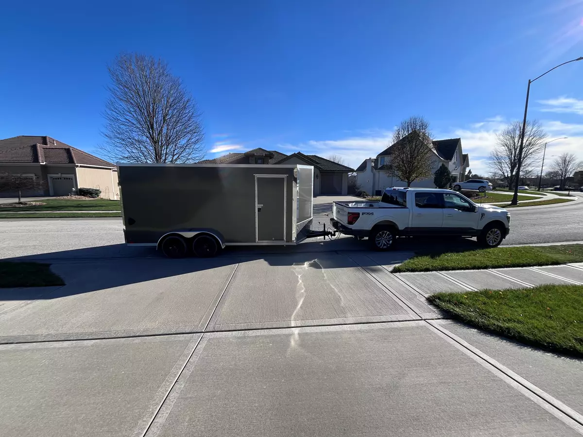 Enclosed Trailer 7’ x 16’ x 7’ H