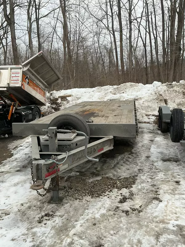 24' Deckover Trailer