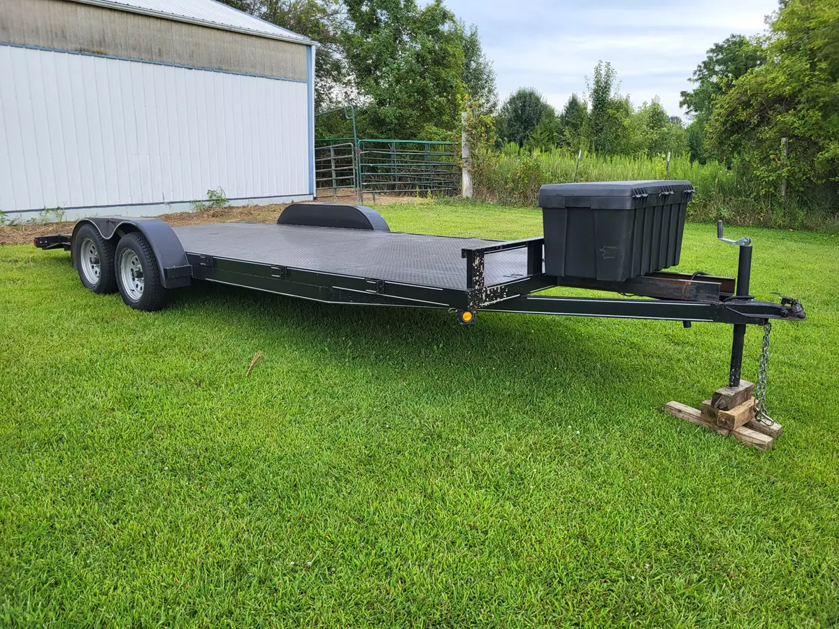 82"x20' Car hauler flatbed trailer