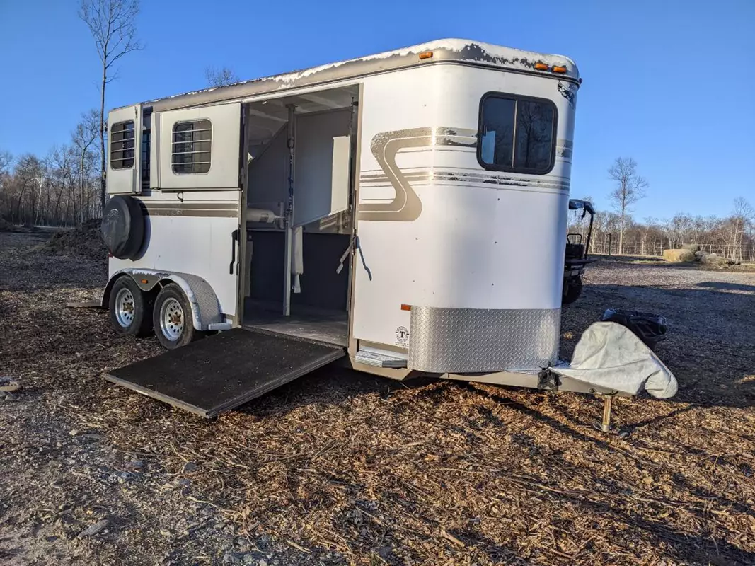20' x 7' Horse Trailer