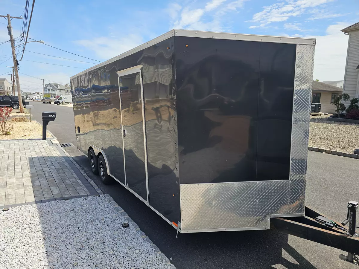 8.5' x 20' Enclosed Trailer