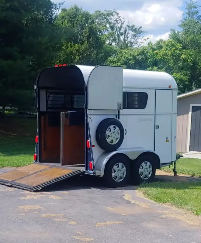 14' x 8' Horse Livestock Trailer SUV