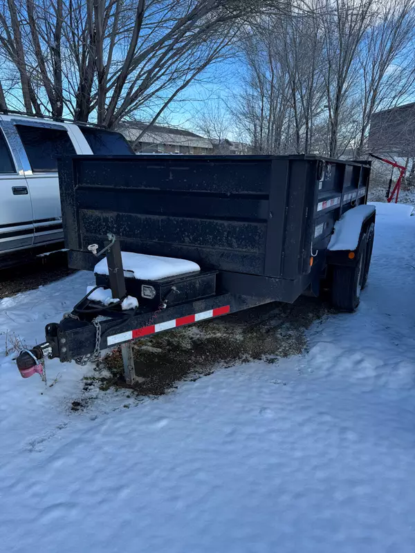 7' x 12' Hydraulic Dump Trailer