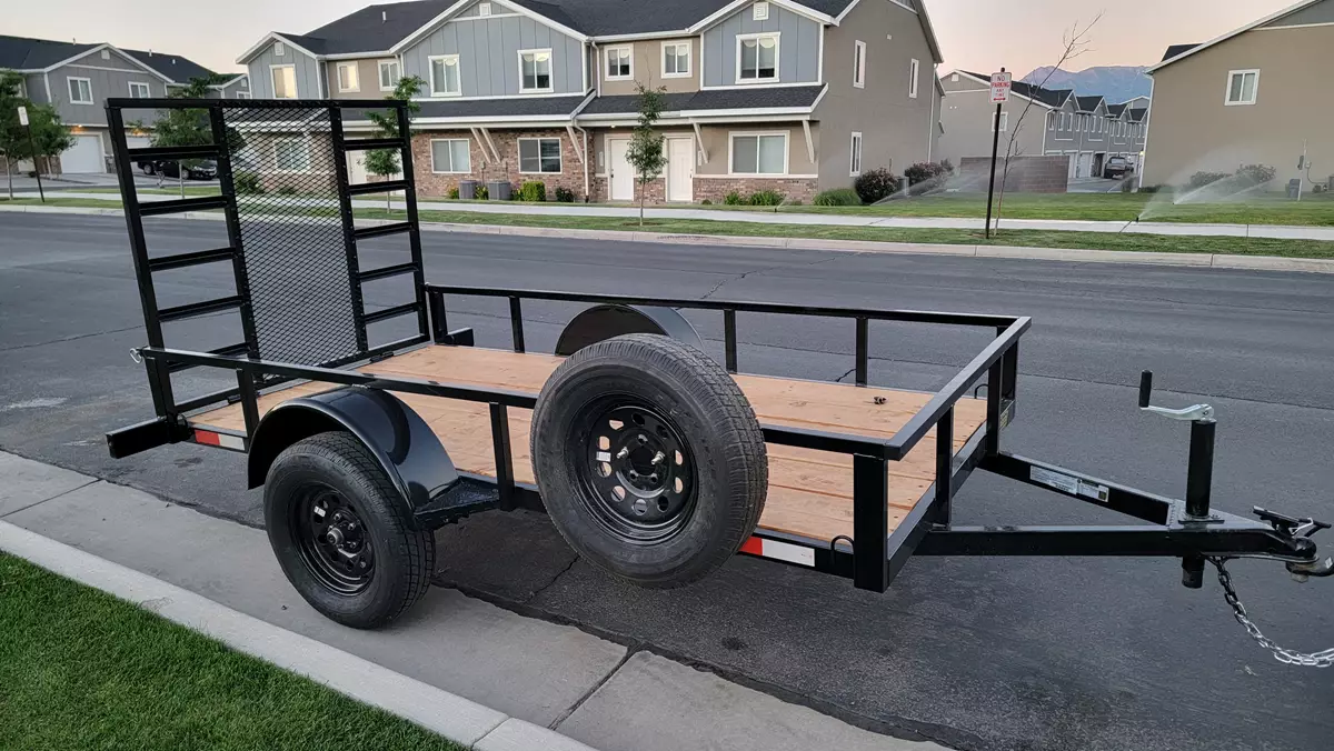 SUV friendly 10' utility trailer