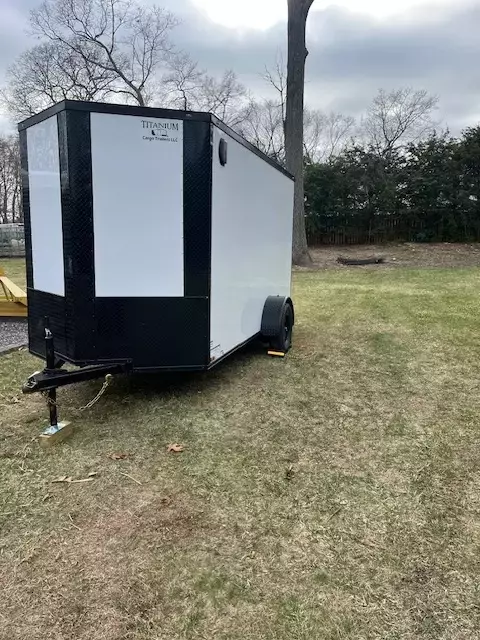 6' x 12' Enclosed Trailer