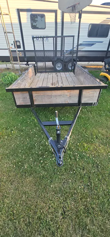 5'.5 x 10' Utility Trailer