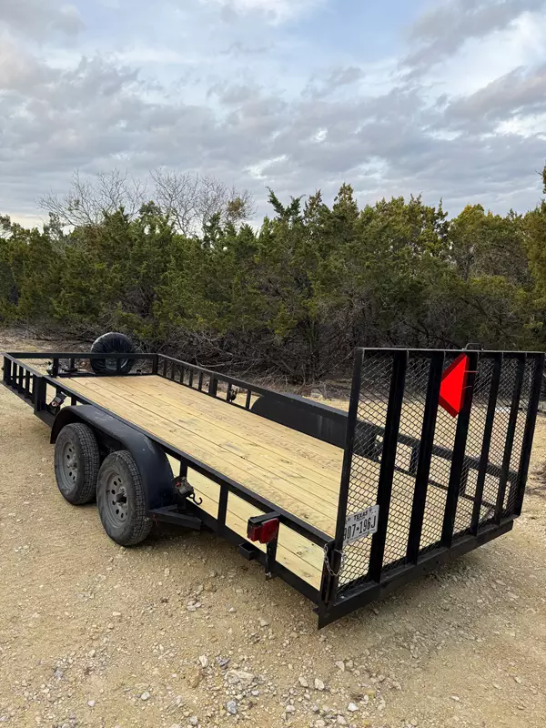 18ft Utility Trailer with Dual Ramps and Straps