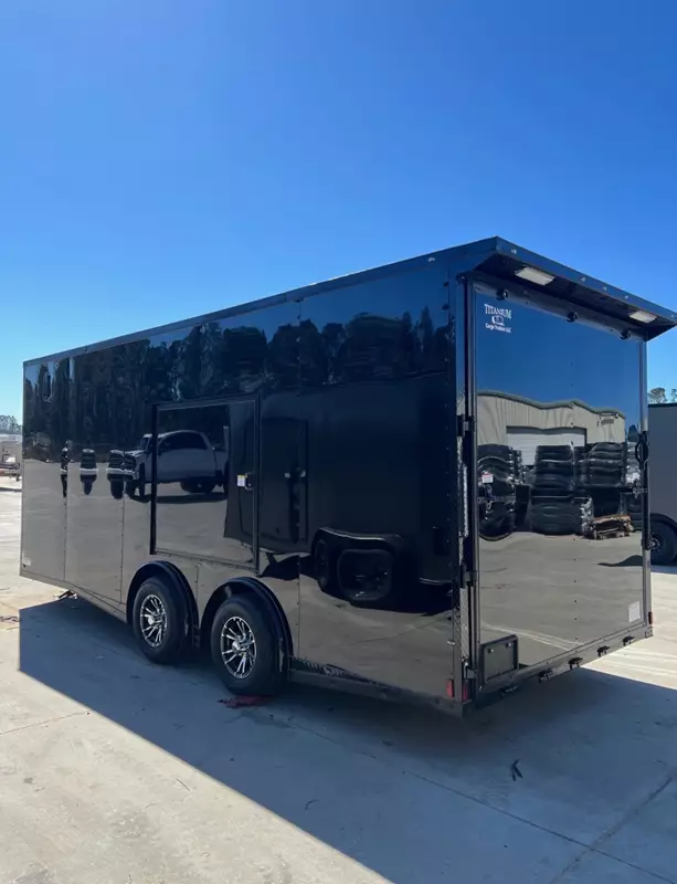 20' x 8.5' x 7.5' Enclosed Trailer