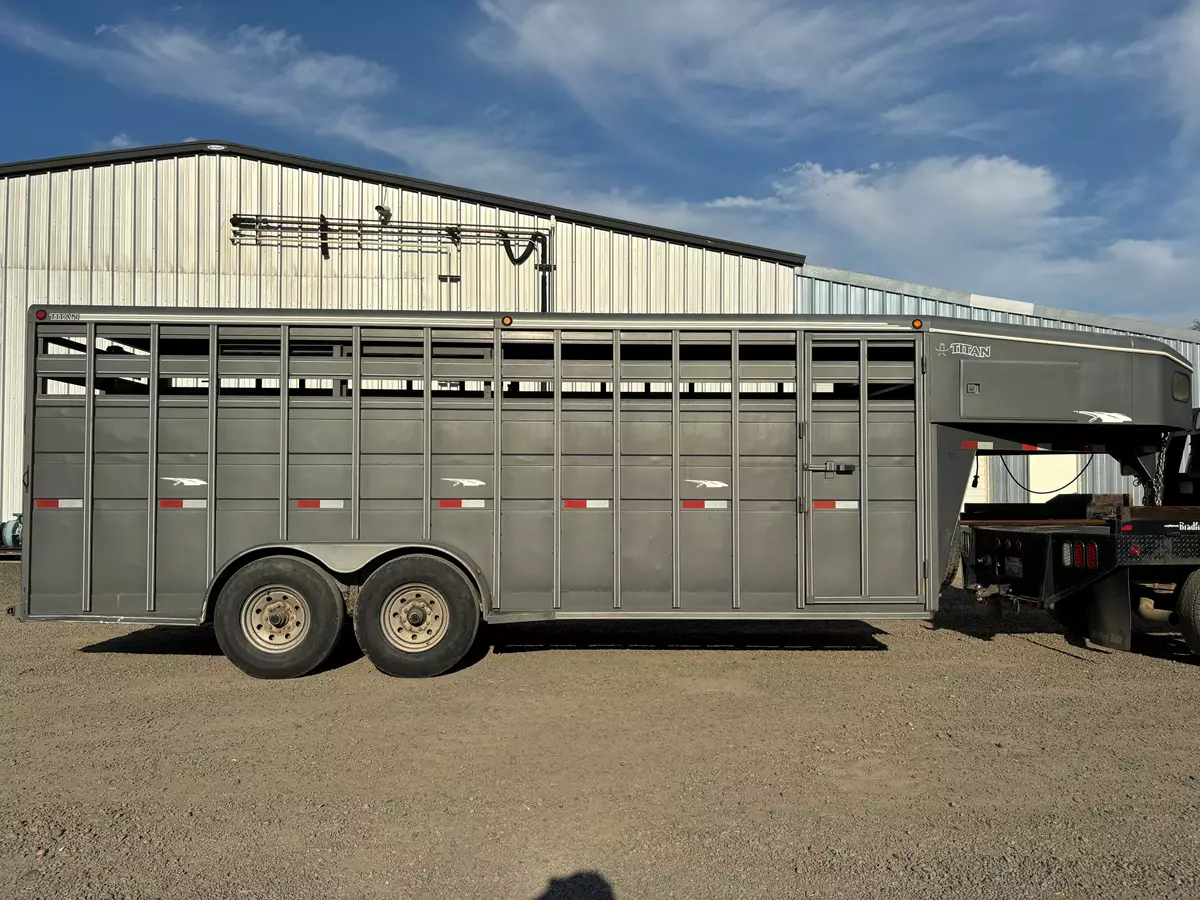 24ft Stock/Horse Trailer