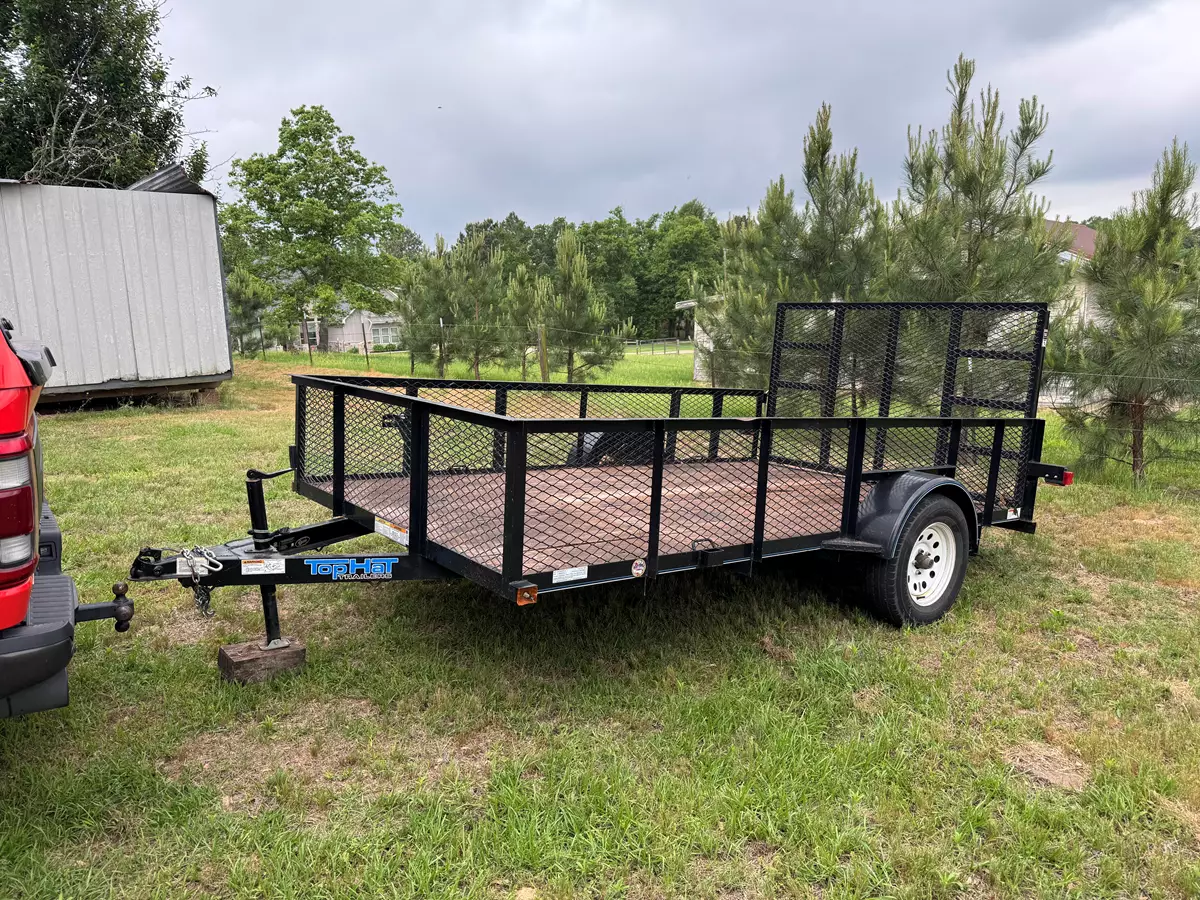 12' x 7' Utility Trailer with Ramp & 2ft Mesh Sides – Easy to Tow